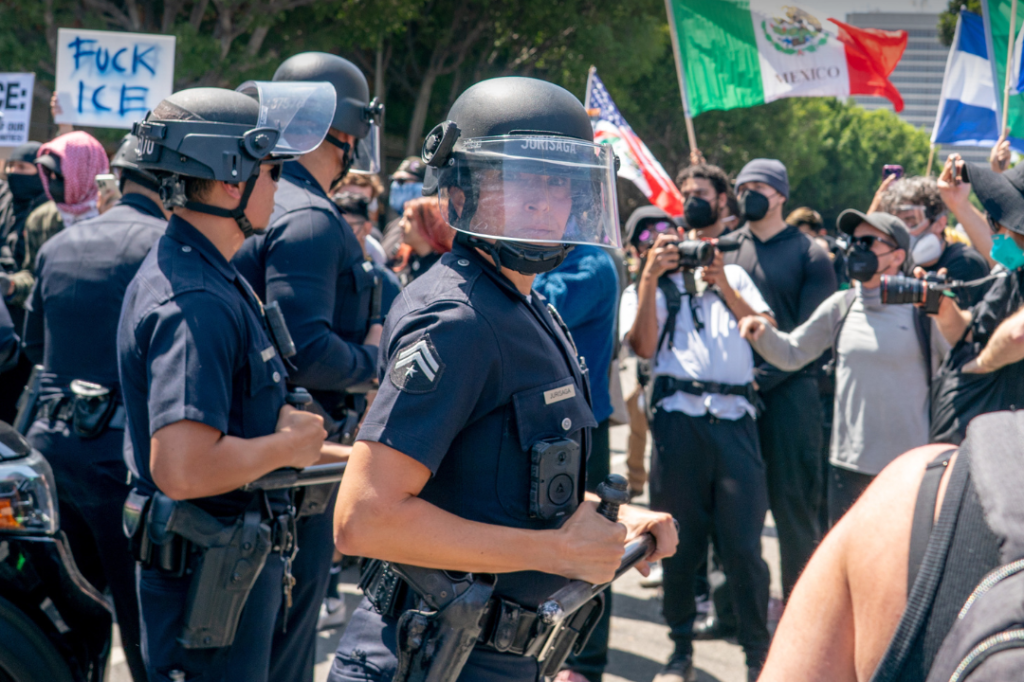 Echoing 2020, Police Use Rubber Bullets Against Protesters in Los Angeles